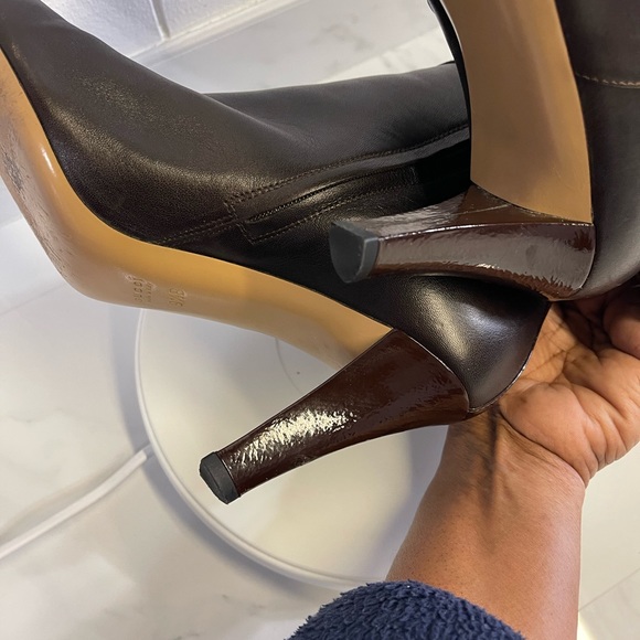 Authentic Gucci dark brown leather boots - Picture 3 of 9